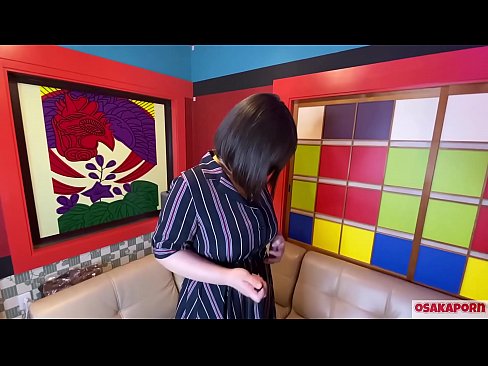 ❤️ Японская мілка з вялікімі сіськамі мастурбуе з дапамогай сэкс-цацак і адчувае аргазм. Яна распавядае ў інтэрв'ю пра свой ебаны вопыт. Вялізныя цыцкі і валасатая шапіках гучна стогнуць. Осакапорн ️❌ Чортнае відэа  у порна be.mysexgamer.ru ﹏